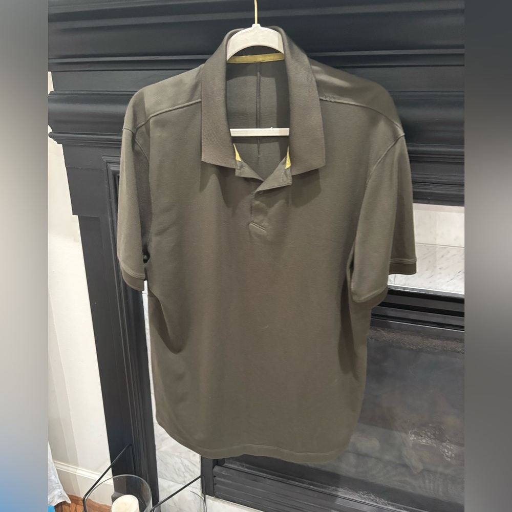 Lululemon men’s polo